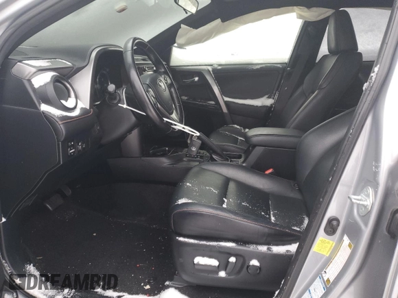 2017 Toyota RAV4 SE z VIN JTMJJREV2HD077614, wystawiony jako Copart lot #87924205 z przebiegiem 92 896 mil mil oraz Szkoda całkowita • Salvage title. Historia ofert i sprzedaży dostępna na DreamBid. Obrazek 7.