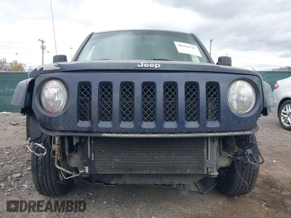 2012 Jeep Patriot Sport with VIN 1C4NJRBB4CD659072, listed as a IAAI auction lot 40584115 with 183,672 mi miles. Bid and sale history available at carsss.com. Image 6.