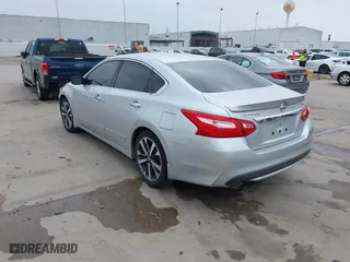 2016 Nissan Altima 2.5 SL with VIN 1N4AL3APXGC176545, listed as a IAAI auction lot 41780585 with 119,805 mi miles. Bid and sale history available at carsss.com. Image 3.
