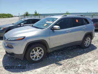 2016 Jeep Cherokee Latitude with VIN 1C4PJMCS9GW199329, listed as a Copart auction lot 61696245 with 62,280 mi miles and Salvage title. Bid and sale history available at DreamBid. Image 1.