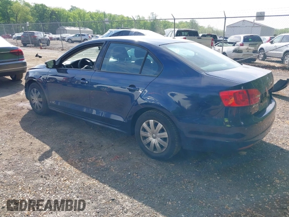 2014 Volkswagen Jetta S z VIN 3VW2K7AJ2EM429306, wystawiony jako IAAI lot #42161911 z przebiegiem 129 997 mil mil oraz . Historia ofert i sprzedaży dostępna na DreamBid. Obrazek 3.