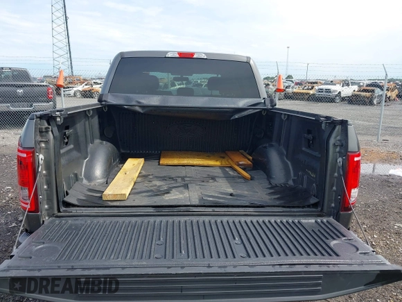 2016 Ford F-150 XL z VIN 1FTEW1CP7GKF89940, wystawiony jako IAAI lot #42532406 z przebiegiem 144 214 mil mil oraz . Historia ofert i sprzedaży dostępna na DreamBid. Obrazek 17.