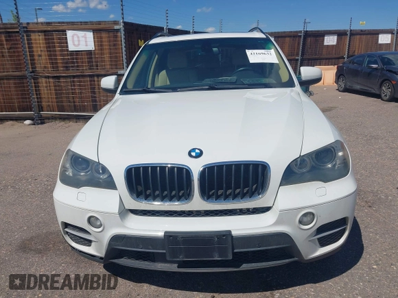 2011 BMW X5 35i z VIN 5UXZV4C57BL412326, wystawiony jako IAAI lot #42169632 z przebiegiem 93 153 mil mil oraz . Historia ofert i sprzedaży dostępna na DreamBid. Obrazek 12.
