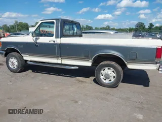 1989 Ford F-250 with VIN 1FTEF26Y2KNB61498, listed as a IAAI auction lot 42551001 with 50,222 mi miles and . Bid and sale history available at DreamBid. Image 6.