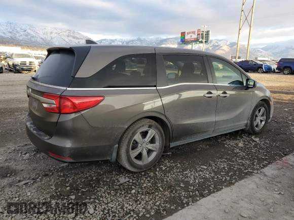 2020 Honda Odyssey EX-L with VIN 5FNRL6H77LB027558, listed as a Copart auction lot 88417565 with 112,384 mi miles and Salvage Title. Bid and sale history available at carsss.com. Image 3.