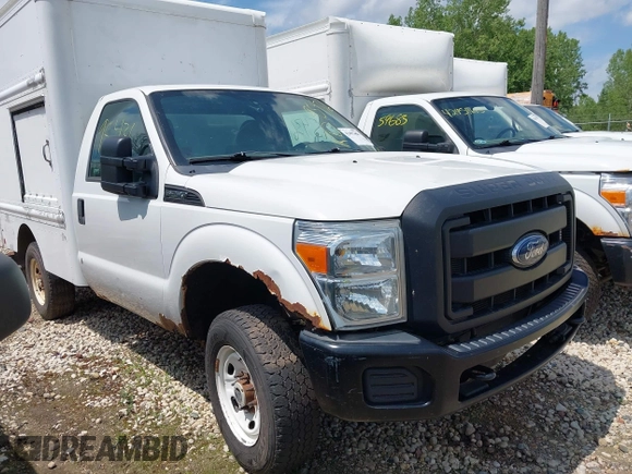 2012 Ford F-250 XL z VIN 1FDBF2B66CEC35476, wystawiony jako IAAI lot #42495436 z przebiegiem 505 745 mil mil oraz . Historia ofert i sprzedaży dostępna na DreamBid. Obrazek 1.