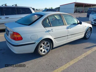 2003 BMW 3 Series 325i with VIN WBAEV33423KL60481, listed as a IAAI auction lot 42073715 with 177,763 mi miles and . Bid and sale history available at carsss.com. Image 4.