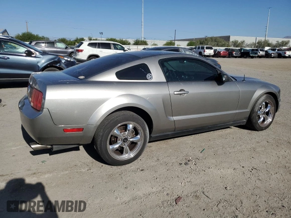 2008 Ford Mustang Deluxe z VIN 1ZVHT80N785139980, wystawiony jako Copart lot #58023795 z przebiegiem 155 951 mil mil oraz Szkoda całkowita • Salvage title. Historia ofert i sprzedaży dostępna na DreamBid. Obrazek 3.