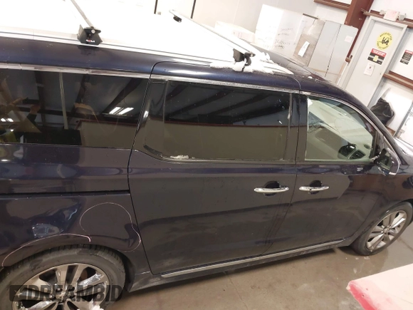 2018 Kia Sedona SX-L with VIN KNDME5C15J6396705, listed as a IAAI auction lot 41500453 with 102,636 mi miles. Bid and sale history available at carsss.com. Image 14.