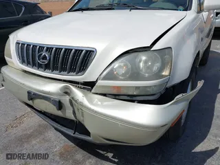 2000 Lexus RX 300 with VIN JT6GF10U6Y0058395, listed as a IAAI auction lot 41910303 with 203,392 mi miles. Bid and sale history available at carsss.com. Image 6.