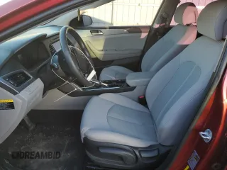 2016 Hyundai Sonata SE z VIN 5NPE24AF2GH369840, wystawiony jako Copart lot #46908095 z przebiegiem 133 718 mil mil oraz Czysty tytuł • Clean title. Historia ofert i sprzedaży dostępna na DreamBid. Obrazek 7.