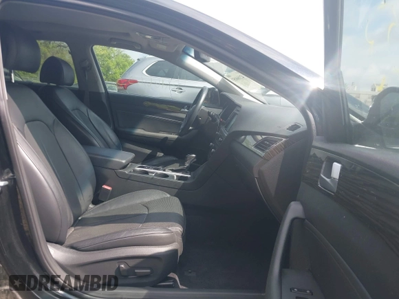 2015 Hyundai Sonata Limited with VIN 5NPE34AF4FH092443, listed as a IAAI auction lot 42166053 with 139,963 mi miles and . Bid and sale history available at carsss.com. Image 5.