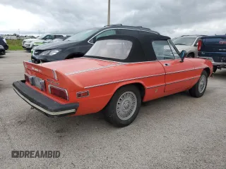 1978 Alfa Romeo Spider z VIN AR115410004488, wystawiony jako Copart lot #74726184 z przebiegiem 50 872 mil mil oraz Szkody całkowita. Historia ofert i sprzedaży dostępna na DreamBid. Obrazek 3.