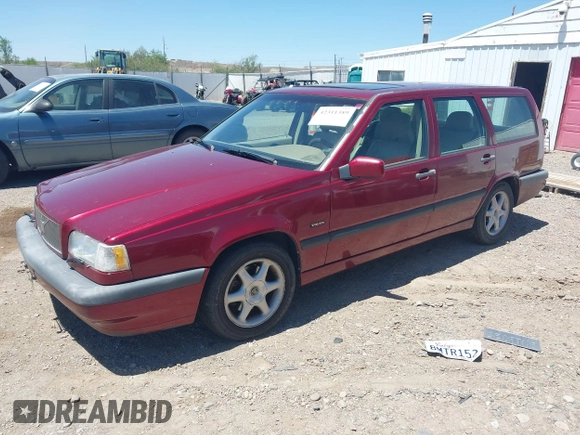 1997 Volvo 850 с VIN YV1LW5647V2322448, выставлен на аукционе IAAI как лот 42311389 с пробегом 162 547 миль миль и . История ставок и продаж доступна на DreamBid. Изображение 2.