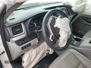 2016 Toyota Highlander Hybrid Limited with VIN 5TDDCRFH5GS017328, listed as a Copart auction lot 44014574 with 0 mi miles. Bid and sale history available at carsss.com. Image 8.