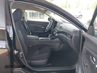 2020 Nissan Sentra SV z VIN 3N1AB8CV3LY220413, wystawiony jako IAAI lot #42128525 z przebiegiem 33 314 mil mil oraz . Historia ofert i sprzedaży dostępna na DreamBid. Obrazek 5.