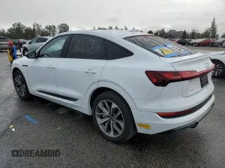 2021 Audi e-tron Sportback Premium Plus z VIN WA12ABGE3MB024414, wystawiony jako Copart lot #69824382 z przebiegiem 24 655 mil mil oraz . Historia ofert i sprzedaży dostępna na DreamBid. Obrazek 2.
