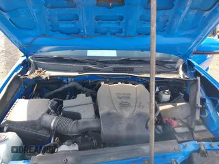 2021 Toyota Tacoma SR z VIN 3TYCZ5AN7MT008274, wystawiony jako IAAI lot #42091508 z przebiegiem 59 371 mil mil oraz . Historia ofert i sprzedaży dostępna na DreamBid. Obrazek 10.
