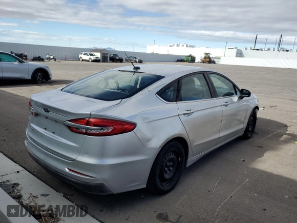 2019 Ford Fusion S with VIN 3FA6P0G71KR104255, listed as a Copart auction lot 47072525 with 69,447 mi miles and Clean Title. Bid and sale history available at carsss.com. Image 3.