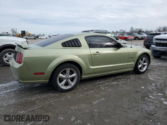 2006 Ford Mustang GT Deluxe z VIN 1ZVFT82H065255386, wystawiony jako Copart lot #44912665 z przebiegiem 114 330 mil mil oraz Szkoda całkowita • Salvage title. Historia ofert i sprzedaży dostępna na DreamBid. Obrazek 3.