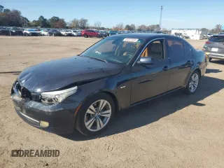 2009 BMW 5 Series 528i with VIN WBANU535X9C118774, listed as a Copart auction lot 85287694 with 200,607 mi miles and Salvage Title. Bid and sale history available at carsss.com. Image 1.