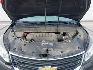 2017 Chevrolet Traverse LS with VIN 1GNKRFKD6HJ192586, listed as a IAAI auction lot 41694303 with 133,328 mi miles. Bid and sale history available at carsss.com. Image 10.