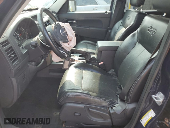 2012 Jeep Liberty Sport z VIN 1C4PJMAK4CW200786, wystawiony jako Copart lot #60430345 z przebiegiem 135 841 mil mil oraz Szkoda całkowita • Salvage title. Historia ofert i sprzedaży dostępna na DreamBid. Obrazek 7.