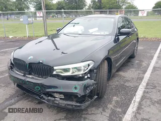 2020 BMW 5 Series 540i xDrive z VIN WBAJS3C09LCD33702, wystawiony jako IAAI lot #42504307 z przebiegiem 79 099 mil mil oraz . Historia ofert i sprzedaży dostępna na DreamBid. Obrazek 17.