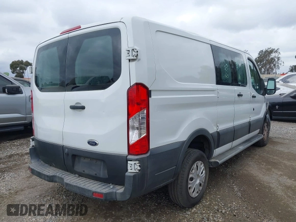 2016 Ford Transit Cargo с VIN 1FTYR1ZM5GKA58477, выставлен на аукционе IAAI как лот 41829410 с пробегом 186 669 миль миль и . История ставок и продаж доступна на DreamBid. Изображение 4.