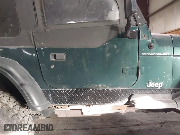 1999 Jeep Wrangler SE with VIN 1J4FY29P4XP457291, listed as a IAAI auction lot 41549758 with 133,362 mi miles and . Bid and sale history available at DreamBid. Image 6.