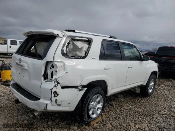 2019 Toyota 4Runner SR5 with VIN JTEBU5JR7K5663185, listed as a Copart auction lot 49112055 with 77,907 mi miles and Salvage Title. Bid and sale history available at carsss.com. Image 3.