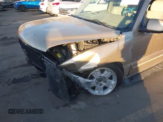 2001 Chevrolet Tahoe LT with VIN 1GNEK13TX1J132956, listed as a IAAI auction lot 41384620 with Not Provided miles. Bid and sale history available at carsss.com. Image 6.