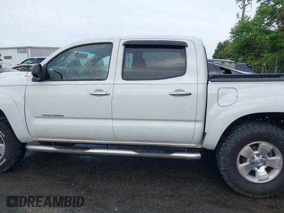 2008 Toyota Tacoma z VIN 5TELU42N18Z552359, wystawiony jako IAAI lot #42269959 z przebiegiem 163 012 mil mil oraz . Historia ofert i sprzedaży dostępna na DreamBid. Obrazek 14.