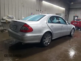 2007 Mercedes-Benz E-Class 3.5L with VIN WDBUF87X87X218737, listed as a Copart auction lot 47632535 with 123,742 mi miles and Salvage Title. Bid and sale history available at carsss.com. Image 3.