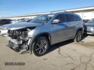 2018 Toyota Highlander SE z VIN 5TDKZRFH1JS544392, wystawiony jako Copart lot #42727165 z przebiegiem 91 964 mil mil oraz Szkoda całkowita • Salvage title. Historia ofert i sprzedaży dostępna na DreamBid. Obrazek 1.