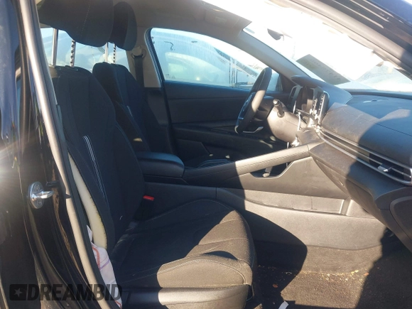 2023 Hyundai Elantra SEL z VIN KMHLM4AG6PU395983, wystawiony jako IAAI lot #41475408 z przebiegiem 45 478 mil mil oraz . Historia ofert i sprzedaży dostępna na DreamBid. Obrazek 5.