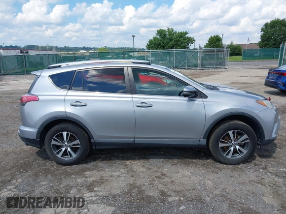 2016 Toyota RAV4 XLE with VIN 2T3RFREV1GW425957, listed as a IAAI auction lot 42648437 with 58,654 mi miles and . Bid and sale history available at DreamBid. Image 14.