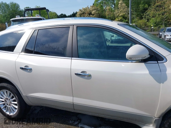 2012 Buick Enclave Leather with VIN 5GAKRCED0CJ327588, listed as a IAAI auction lot 42033144 with 112,004 mi miles and . Bid and sale history available at carsss.com. Image 13.