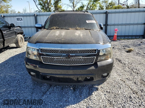 2010 Chevrolet Avalanche LTZ with VIN 3GNNCGE04AG250747, listed as a Copart auction lot 48952615 with 142,136 mi miles and Salvage Title. Bid and sale history available at DreamBid. Image 5.