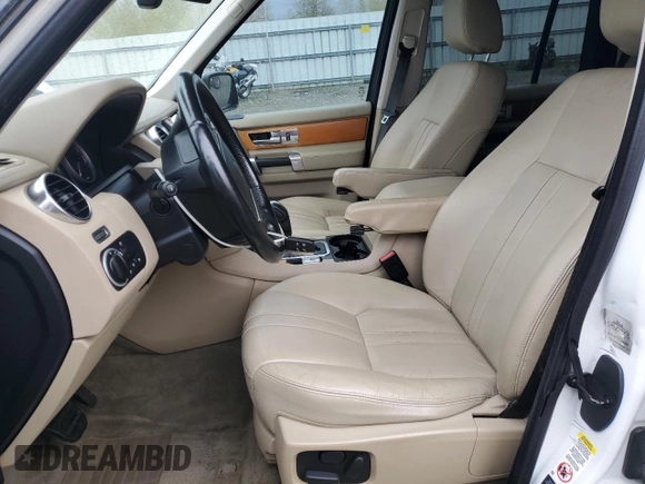 2011 Land Rover LR4 HSE with VIN SALAG2D44BA559436, listed as a Copart auction lot 51960335 with 109,640 mi miles and Clean title. Bid and sale history available at DreamBid. Image 7.