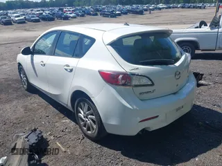 2012 Mazda 3 i Touring z VIN JM1BL1L74C1600792, wystawiony jako IAAI lot #42197953 z przebiegiem 139 930 mil mil oraz . Historia ofert i sprzedaży dostępna na DreamBid. Obrazek 3.