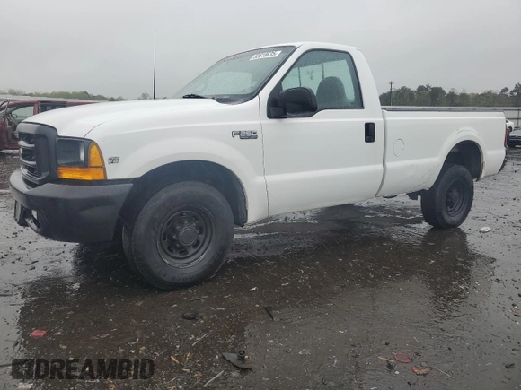 1999 Ford Super Duty F-250 XL with VIN 1FTNF20L0XEA51389, listed as a Copart auction lot 52618635 with 198,767 mi miles and Salvage Title. Bid and sale history available at carsss.com. Image 1.