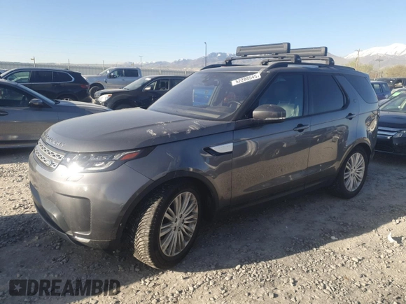 2018 Land Rover Discovery HSE z VIN SALRR2RVXJA077289, wystawiony jako Copart lot #52288545 z przebiegiem 79 881 mil mil oraz Tytuł czysty. Historia ofert i sprzedaży dostępna na DreamBid. Obrazek 1.