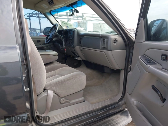 2006 Chevrolet Tahoe LS with VIN 1GNEC13V16J163907, listed as a IAAI auction lot 41232903 with 142,382 mi miles. Bid and sale history available at carsss.com. Image 5.