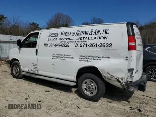 2020 GMC Savana Cargo Van with VIN 1GTW7AFG0L1247517, listed as a Copart auction lot 48102335 with 57,243 mi miles and Salvage Title. Bid and sale history available at carsss.com. Image 2.