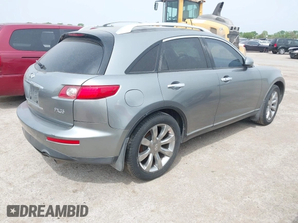 2004 Infiniti FX35 with VIN JNRAS08U74X108814, listed as a IAAI auction lot 41945071 with 203,682 mi miles. Bid and sale history available at carsss.com. Image 4.