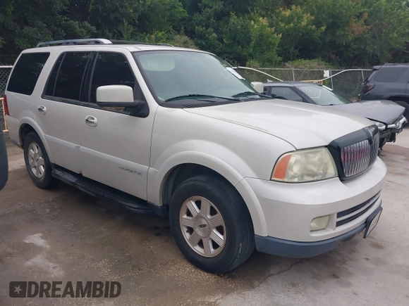 2005 Lincoln Navigator Luxury z VIN 5LMFU27505LJ18172, wystawiony jako IAAI lot #42441444 z przebiegiem 154 346 mil mil oraz . Historia ofert i sprzedaży dostępna na DreamBid. Obrazek 1.