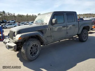2020 Jeep Gladiator Altitude with VIN 1C6HJTAG6LL217169, listed as a Copart auction lot 47629145 with 43,475 mi miles and Salvage Title. Bid and sale history available at carsss.com. Image 1.