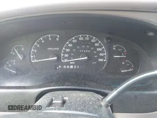 1997 Ford Explorer Eddie Bauer z VIN 1FMDU32X3VZB89808, wystawiony jako IAAI lot #42259274 z przebiegiem 183 444 mil mil oraz . Historia ofert i sprzedaży dostępna na DreamBid. Obrazek 7.