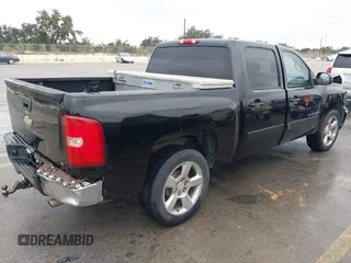 2008 Chevrolet Silverado 1500 1LT with VIN 3GCEC13JX8G147165, listed as a IAAI auction lot 41523796 with 206,104 mi miles and . Bid and sale history available at DreamBid. Image 4.